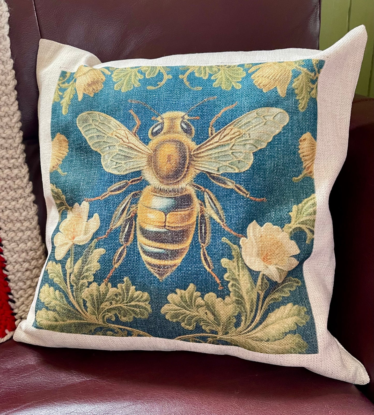 Printed Cushion Vintage Bee